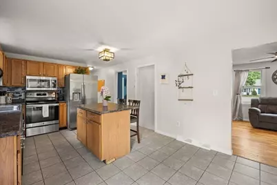 111 Downing Dr, Taunton, MA 02780 - Photo 6
