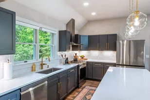 585 Station Rd, Amherst, MA 01002 - Photo 12
