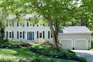 10 Windemere Way, Bridgewater, MA 02324 - Photo 2