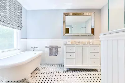 10 Windemere Way, Bridgewater, MA 02324 - Photo 16