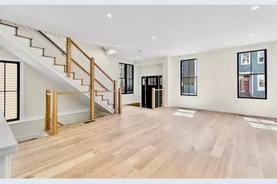 300 W 3rd St, Boston, MA 02127 - Photo 4