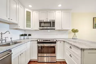 51 Pettee St, Newton, MA 02464 - Photo 6