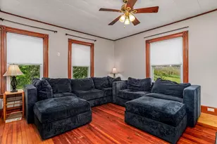 54 Charles St, Gardner, MA 01440 - Photo 12