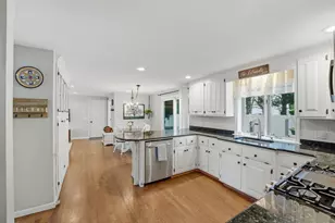 261 Whitney St, Northborough, MA 01532 - Photo 10
