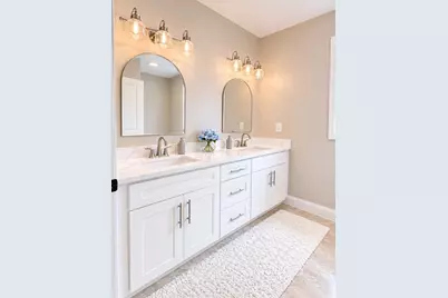 4 Clover Cir #B, Salisbury, MA 01952 - Photo 4