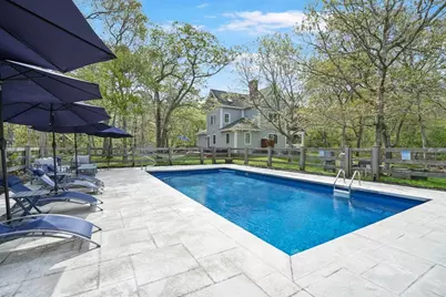 10 North Bog Rd, Edgartown, MA 02539 - Photo 2