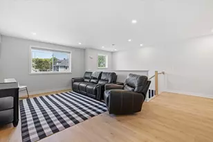 19 Willis St, Auburn, MA 01501 - Photo 8