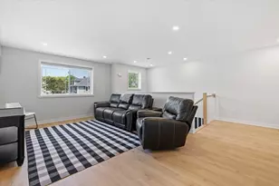 17-19 Willis St, Auburn, MA 01501 - Photo 8