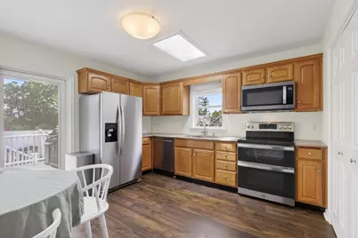 11 Rahway Rd, Burlington, MA 01803 - Photo 10