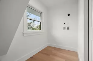 26 Adelaide St, Boston, MA 02130 - Photo 16