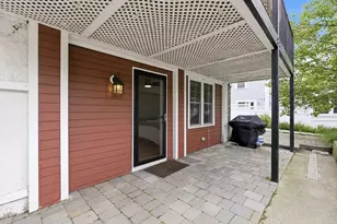 9 Park St, Boston, MA 02122 - Photo 26