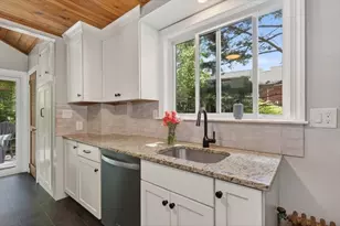 116 Thicket St, Weymouth, MA 02190 - Photo 8