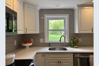 129 Elm St, Agawam, MA 01001 - Photo 16