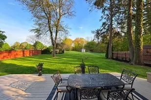 129 Elm St, Agawam, MA 01001 - Photo 8