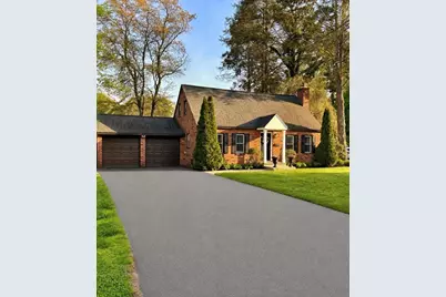 129 Elm St, Agawam, MA 01001 - Photo 2