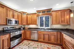 37 Beechwood Dr, Haverhill, MA 01832 - Photo 14