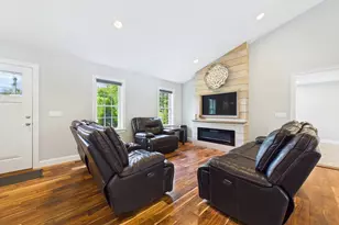 135 County St, Lakeville, MA 02347 - Photo 6