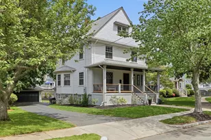 31 North Ave, Melrose, MA 02176 - Photo 2