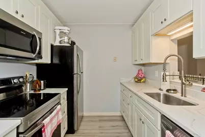 24 Maplecrest Cir #D, Holyoke, MA 01040 - Photo 14