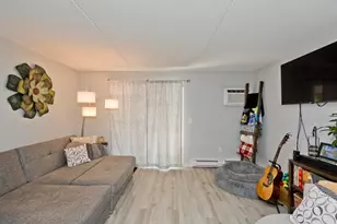 24 Maple Crest Cir, Holyoke, MA 01040 - Photo 6