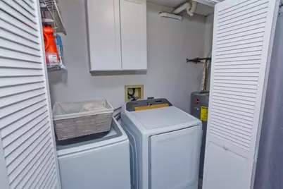 24 Maplecrest Cir #D, Holyoke, MA 01040 - Photo 28