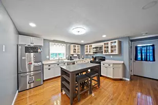 136 Elm St, Halifax, MA 02338 - Photo 6