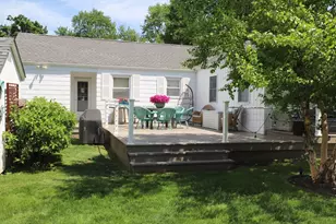 24 Circle Dr, West Springfield, MA 01089 - Photo 10