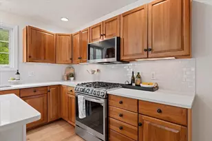 8 Cardinal Cir, Shrewsbury, MA 01545 - Photo 10