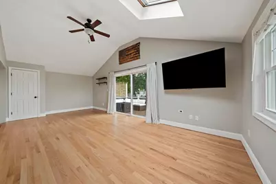560 Pond St, Weymouth, MA 02190 - Photo 18