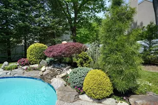 28 Edgemere St, Melrose, MA 02176 - Photo 20