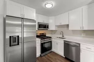 54 Decarolis Dr, Tewksbury, MA 01876 - Photo 8