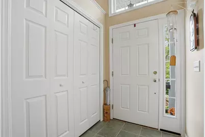9 Robert Cir #9, Grafton, MA 01536 - Photo 4