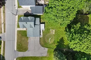 3 Glenwood St, Amesbury, MA 01913 - Photo 34