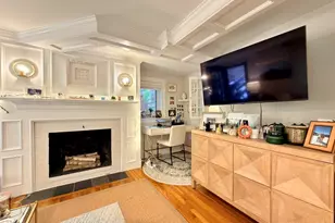 41 Pickney St, Boston, MA 02114 - Photo 22