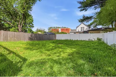 157 S Pleasant St, Haverhill, MA 01835 - Photo 24