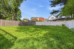 157 S Pleasant St, Haverhill, MA 01835 - Photo 24