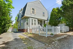 3 Wallace St, Worcester, MA 01605 - Photo 2