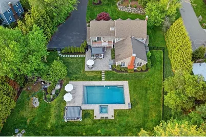 85 Old Farm Rd, Milton, MA 02186 - Photo 2