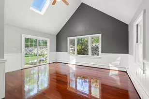 27 Cross St, Medfield, MA 02052 - Photo 10