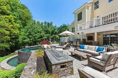 39 Opal Cir, Franklin, MA 02038 - Photo 8