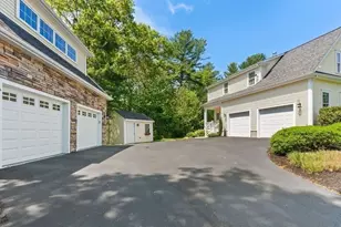 39 Opal Cir, Franklin, MA 02038 - Photo 2