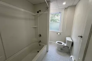 8 Glendale St, Salem, MA 01970 - Photo 6