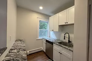 8 Glendale St, Salem, MA 01970 - Photo 4