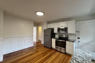 8 Glendale St, Salem, MA 01970 - Photo 2