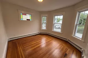 8 Glendale St, Salem, MA 01970 - Photo 10