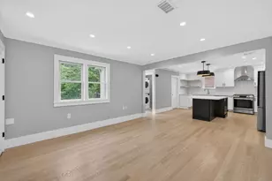 29 Hanson St, Somerville, MA 02143 - Photo 2