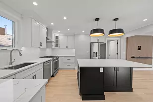29 Hanson St, Somerville, MA 02143 - Photo 4