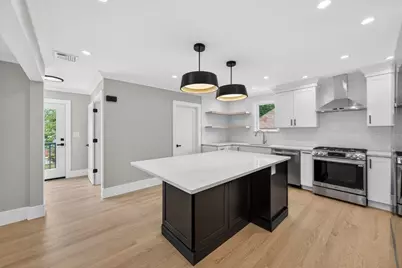 29 Hanson St #2, Somerville, MA 02143 - Photo 2