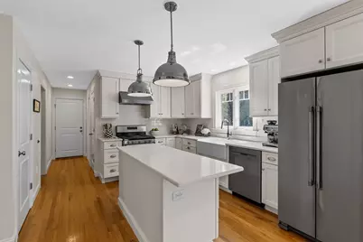 11 Lisa Ln, Pembroke, MA 02359 - Photo 6