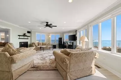 33 Pines Rd, Revere, MA 02151 - Photo 12